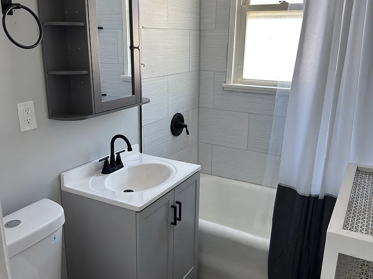 67-69 Westbourne Pkwy #3 — Photo 18