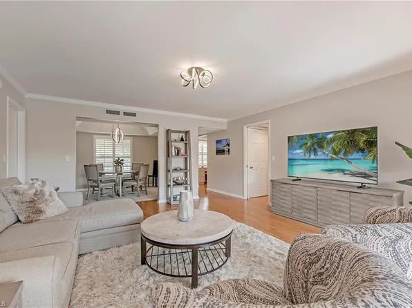 722 10th Ave S APT A201, Naples, FL 34102