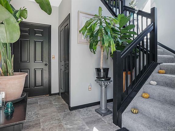 4th image of 1066 Shiawassee Cir