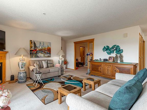 5th image of 100 2nd Ave S #339