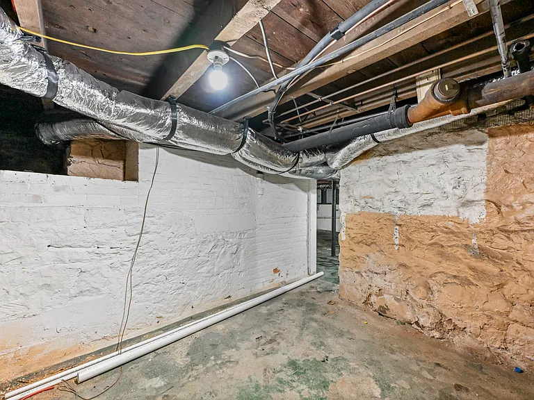71 Maple St — Photo 14