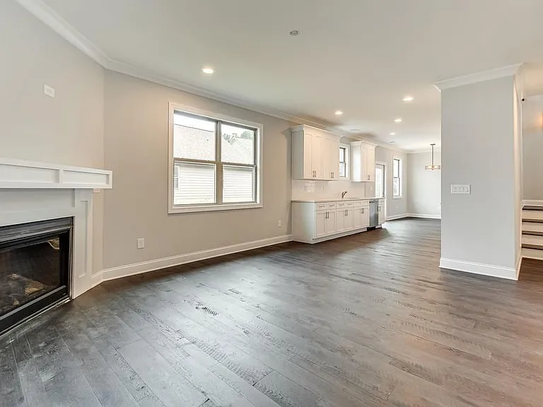 35 Sudderth St — Photo 5