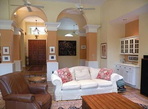 Family room with wet bar