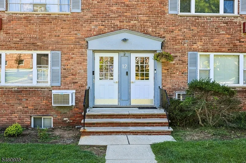 1 bed, 1.0 bath, 866 sqft, $2,900 — Photo 2