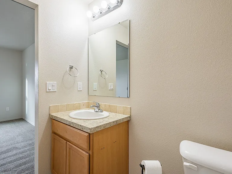143 E Rose Lake Dr — Photo 25