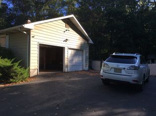 154 Robbinsville Edinburg Rd, Robbinsville, NJ 08691