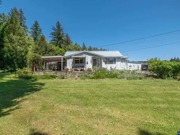 1043 Northside Dr, Sweet Home, OR 97386