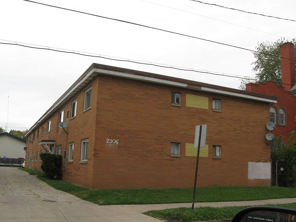2306 Meyer Ave. A 16 unit apartment buiding