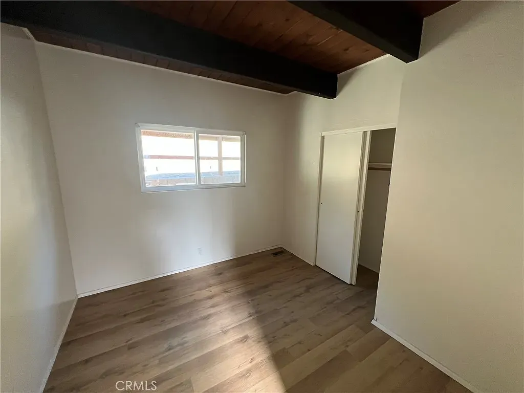 4 bed, 1886 sqft, $2,385 — Photo 2