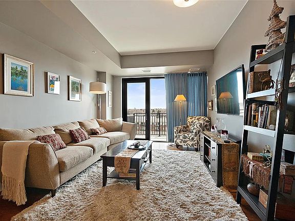 2nd image of 1650 N Fillmore St APT 702