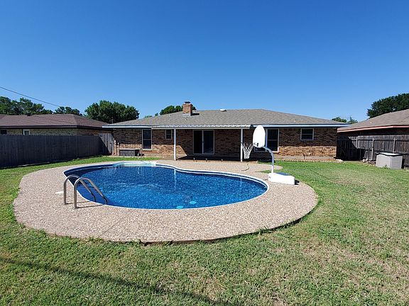 2nd image of 5207 Brookwood Dr