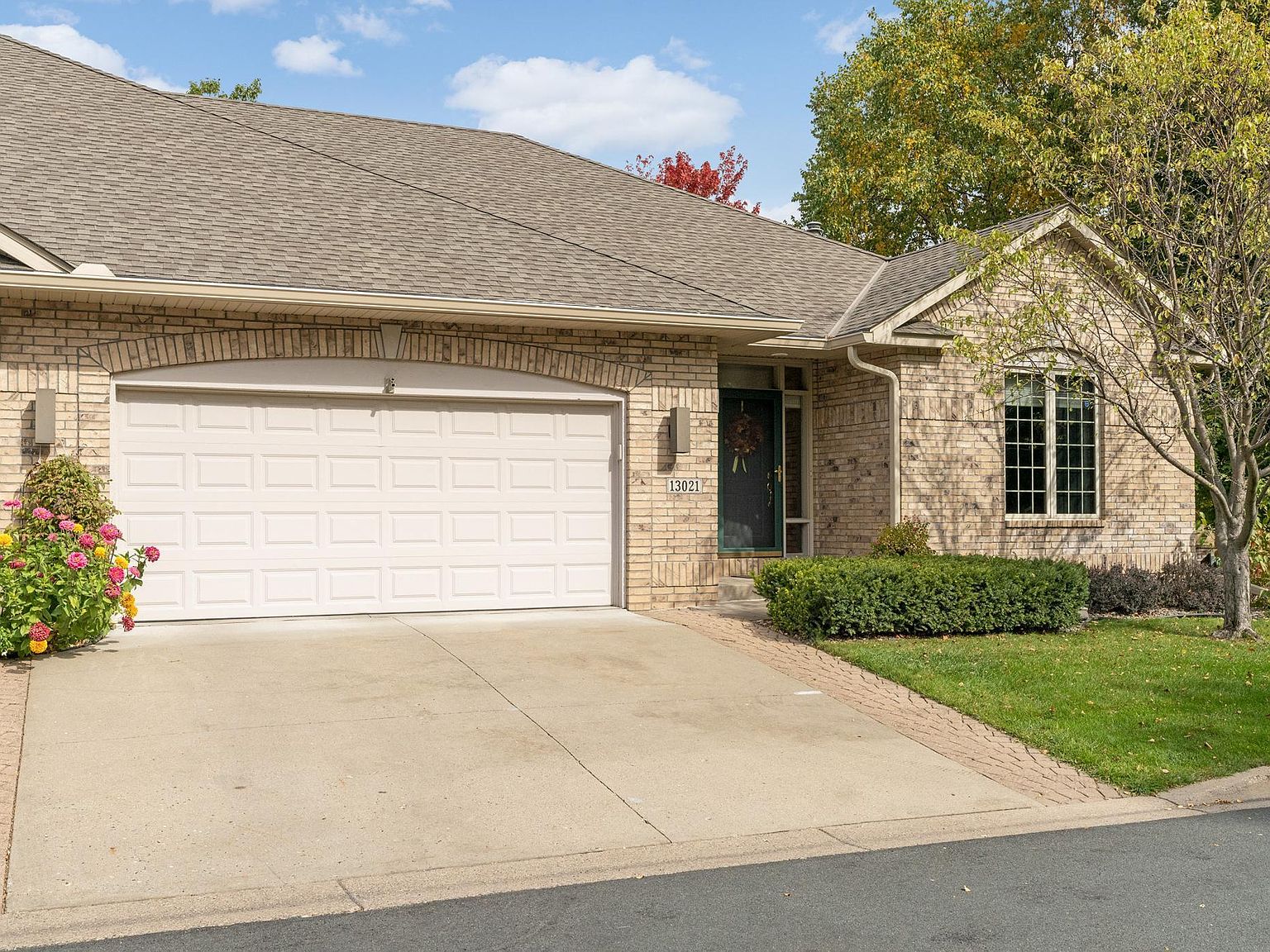 13021 Garvin Brook Ln, Apple Valley, MN 55124 Zillow