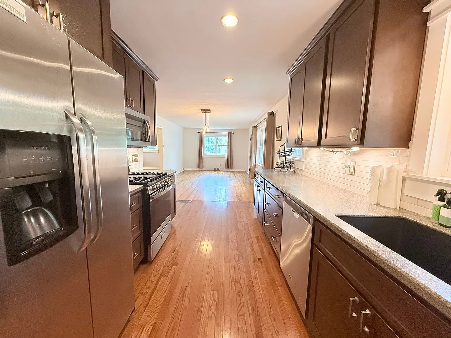 Beautiful 3BR Home with Finished Basement — Photo 2