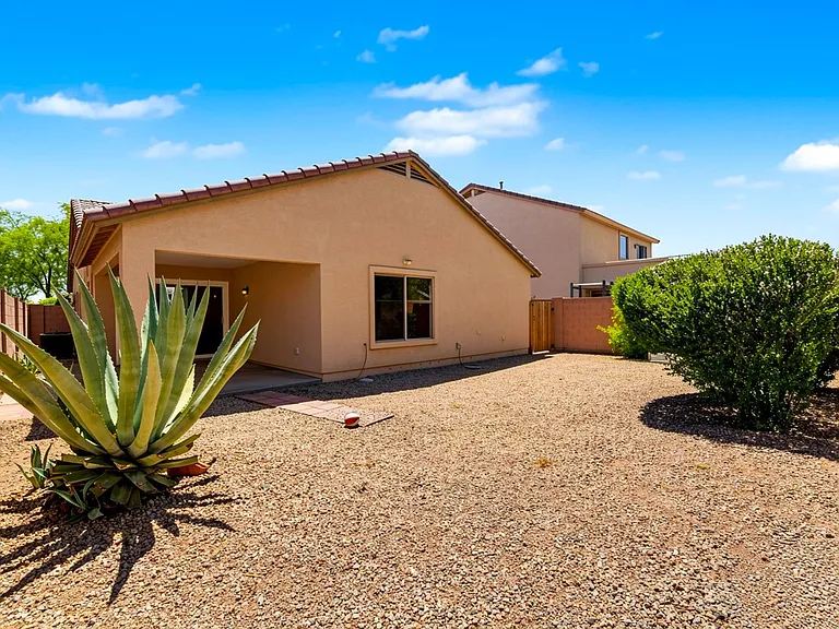 4420 E High Point Dr — Photo 32