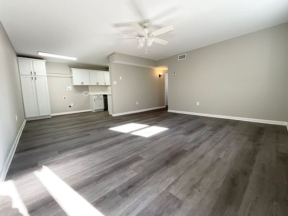2nd image of 709-713 Melody Ln #C2