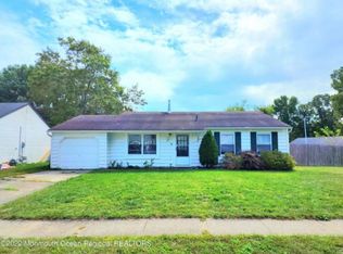 10 Nautilus Ave, Barnegat, NJ 08005