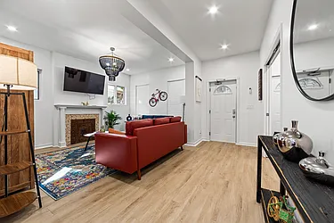 Rented by Aron Fried, LREB