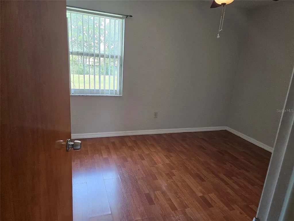 3 bed, 2.0 bath, 1290 sqft, $1,650 — Photo 4