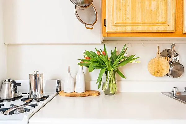 Rented by REAL New York | media 6