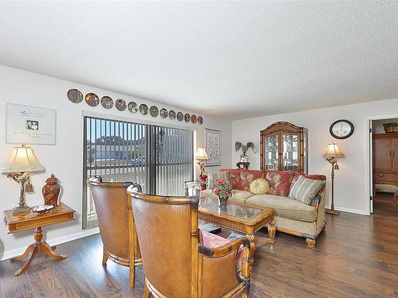 4th image of 1254 W DEL WEBB BOULEVARD