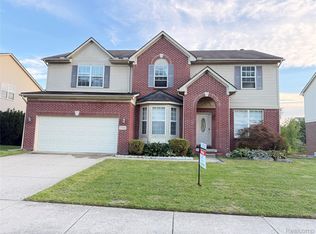 15584 Timbers Edge Dr, Clinton Township, MI 48035