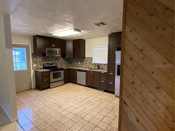 2nd image of 2529 Franklin Ave