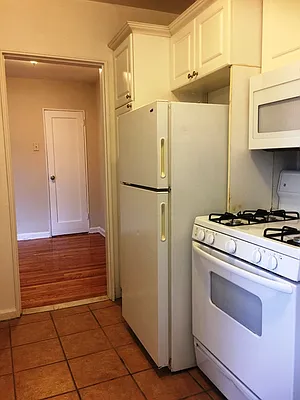 Rented by Prime Realty | media 27