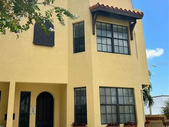320 34th Ave N, Saint Petersburg, FL 33704