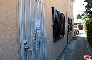 3rd image of 2427 Pasadena Ave