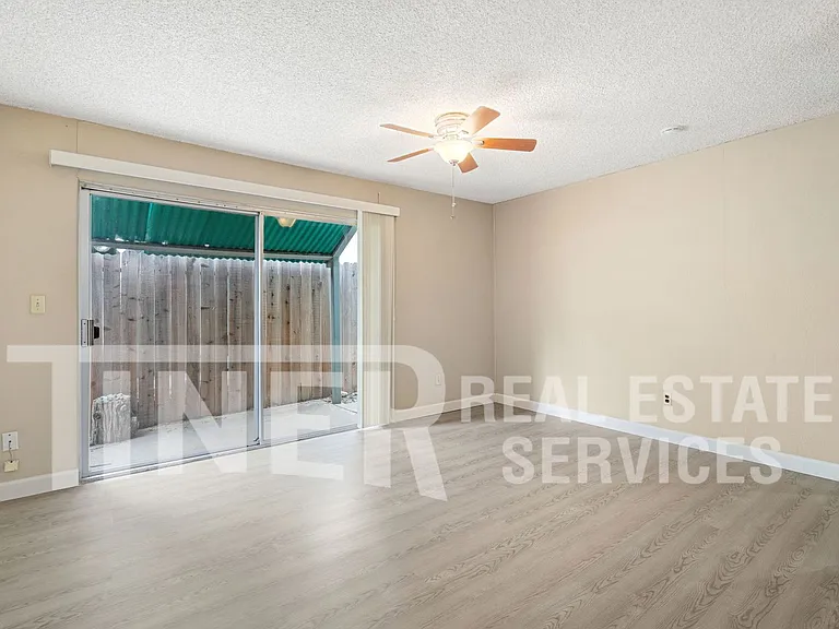 5012 Sunshine Ln — Photo 10