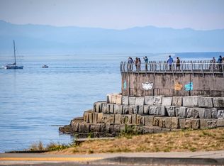 57 Dock St, Victoria, BC V8V1Z9