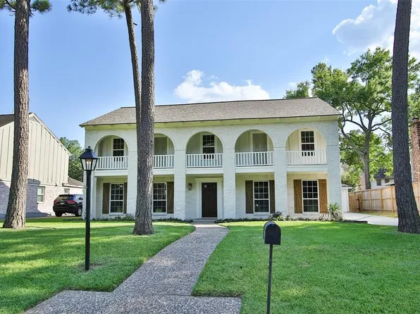 14903 River Forest Dr, Houston, TX 77079