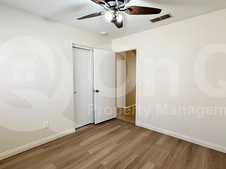 8318 W Clear Stream Dr — Photo 12