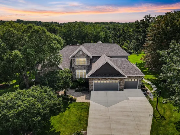 4807 Timberwood Ct, West Des Moines, IA 50265