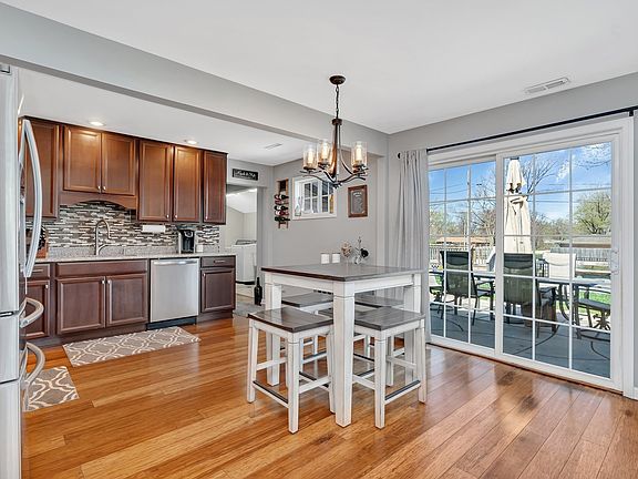 5th image of 16821 Robinhood Dr
