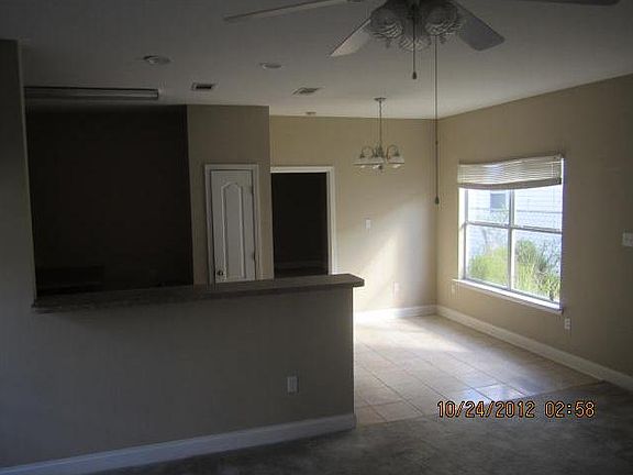 3rd image of 1108 Thayer St