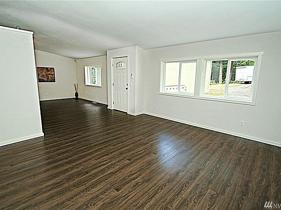 4th image of 21619 191st St E