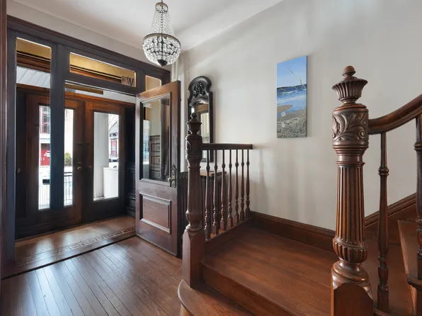 3020 Bainbridge Avenue image 1 of 26