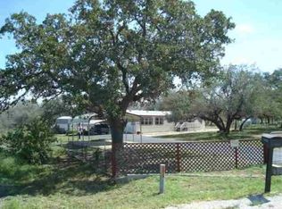 190 Bailee Cir, Poteet, TX 78065