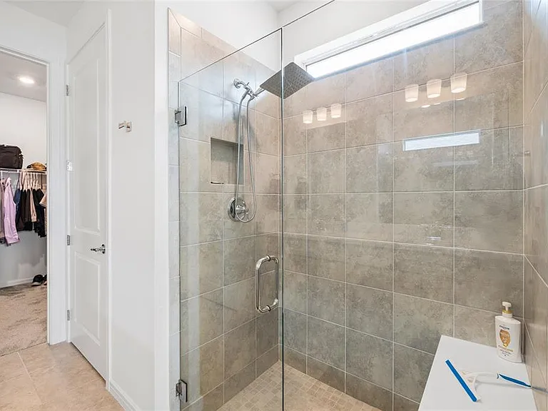 9454 Ballaster Pointe Loop — Photo 30