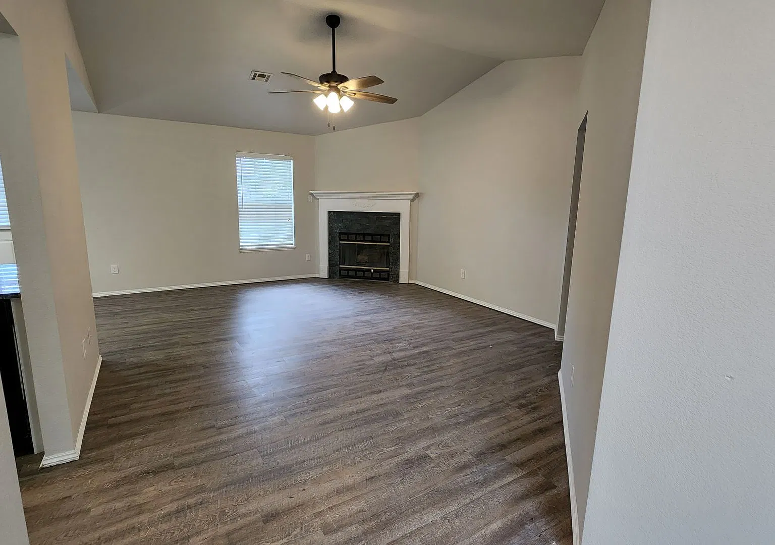 3 Bedroom, 2 Bathroom Newly Renovated Home- **Ask About Our Cashless Security Deposit Option** — Photo 2