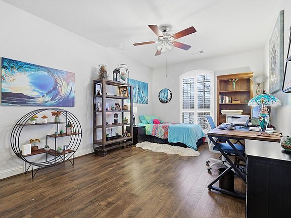 3rd image of 4900 Bonfire Way
