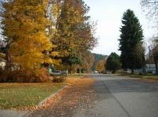 421 E Hattie Ave, Coeur D Alene, ID 83814