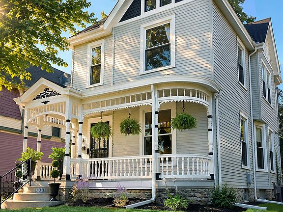 2nd image of 933 Dayton St