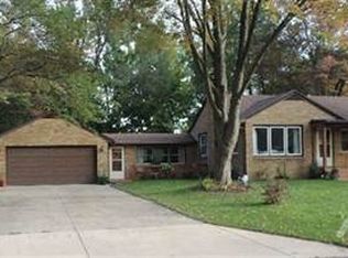 211 Whipporwill Ave, Trail Creek, IN