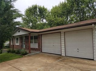 5604 Dillon Rd, High Ridge, MO 63049