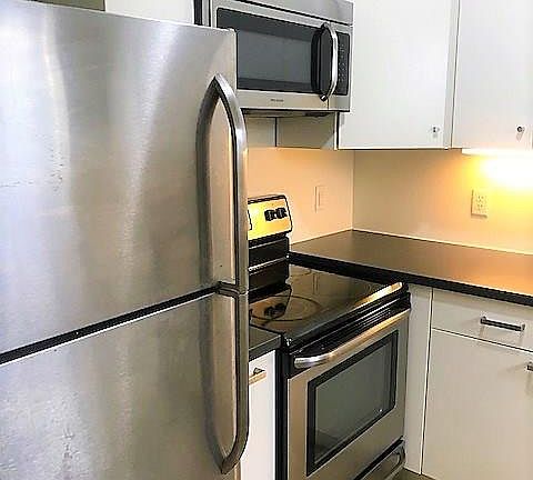5th image of 217 Church St APT 203