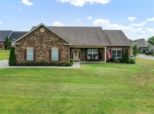 657 Berrywood Dr, Maryville, TN 37801