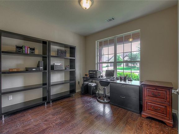 5th image of 1511 Rimstone Dr