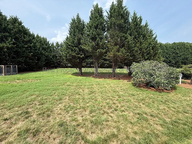 1016 Longhorn Ct — Photo 27